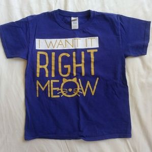 Free in BNDL Purple Cat T-shirt M Youth Unisex